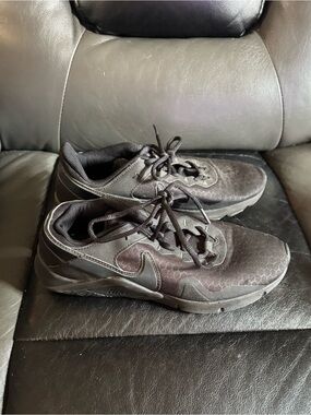 Men’s Nike Legend Essential 2